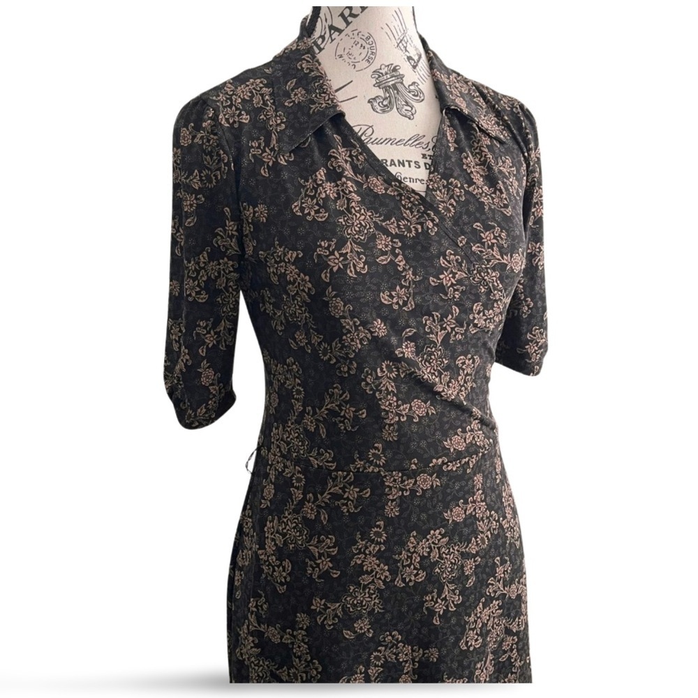 🇨🇦 Historia Black Witchy Dark Floral Midi Dress Size Small - Picture 3 of 7